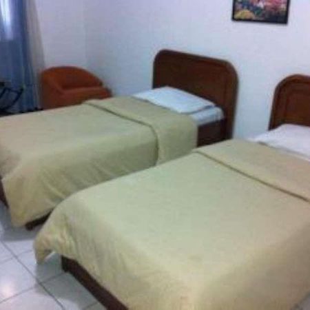 Catellya Guest House Cipaku Bandung Zewnętrze zdjęcie